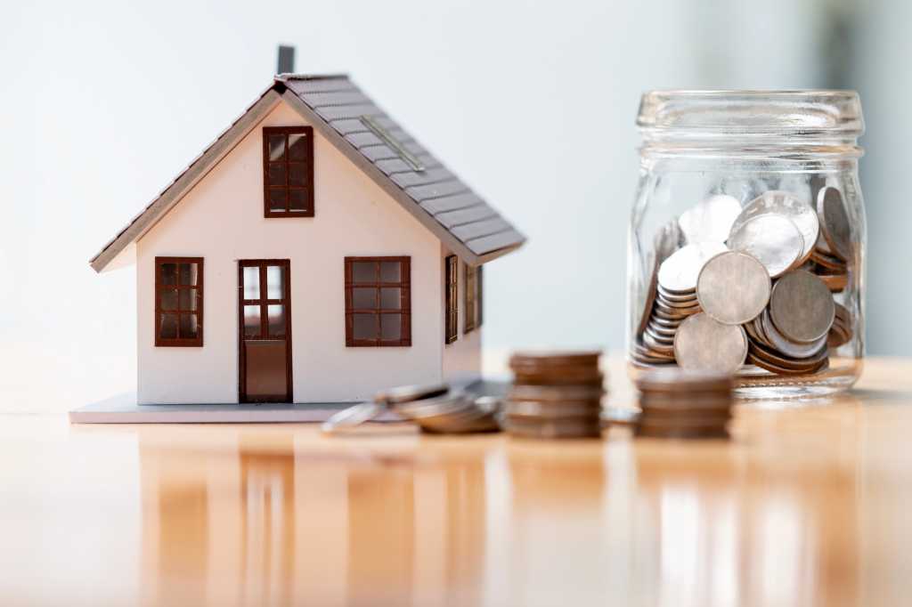 saving money on homeowners' insurance